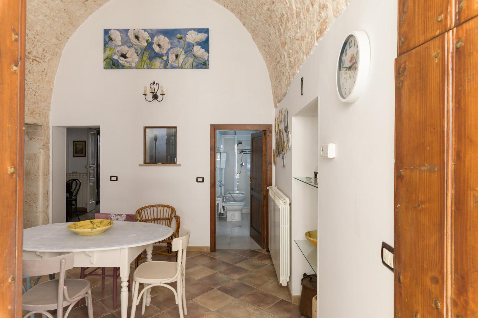 Appartamento Vintage Con Balcone By Wonderful Italy ออสตูนี ภายนอก รูปภาพ