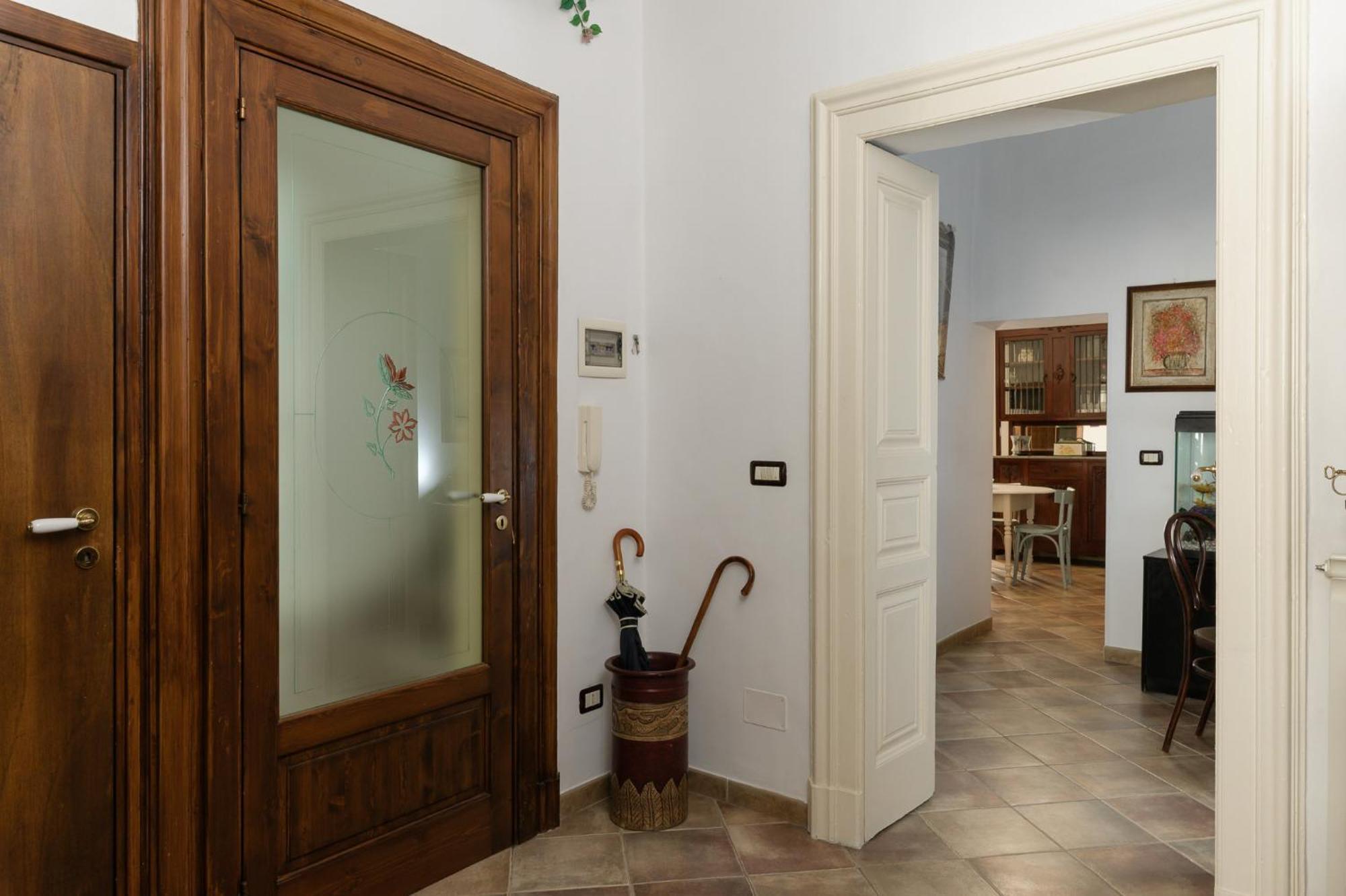 Appartamento Vintage Con Balcone By Wonderful Italy ออสตูนี ภายนอก รูปภาพ