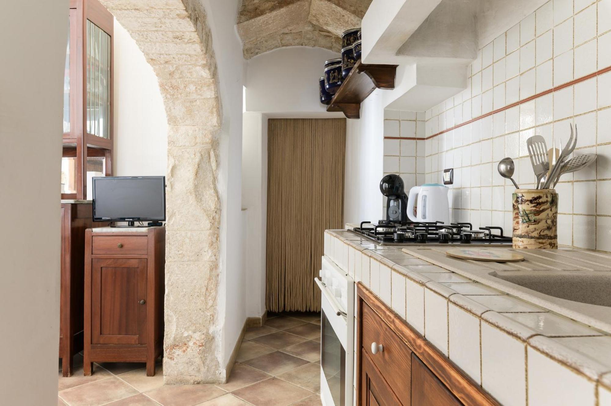 Appartamento Vintage Con Balcone By Wonderful Italy ออสตูนี ภายนอก รูปภาพ